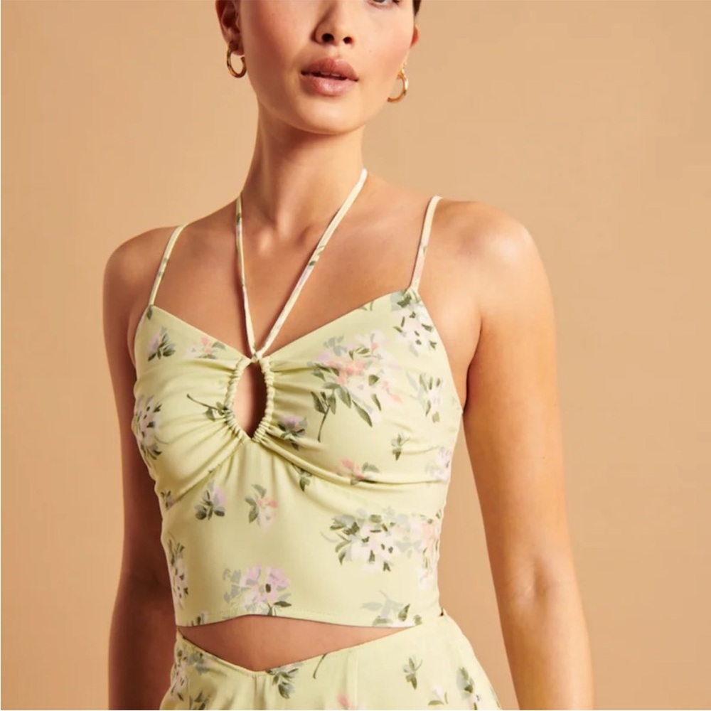 Abercrombie & Fitch | Strappy Keyhole Cami | Size Medium